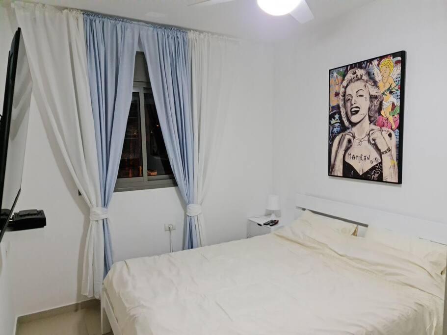 מרחק נגיעה בתקווה Daire Petach Tikva Dış mekan fotoğraf